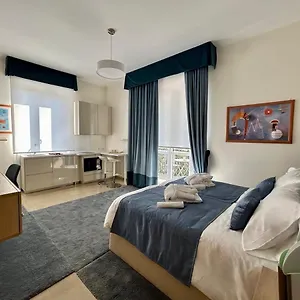 https://kings-suite-quiet-and-refined-in-the-heart-of-milan.it-lombardy.com